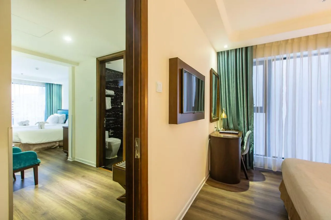 Adaline Hotel And Suite Đà Nẵng 3*,